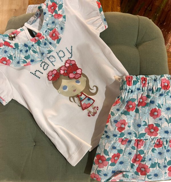 conjunto falda y camiseta