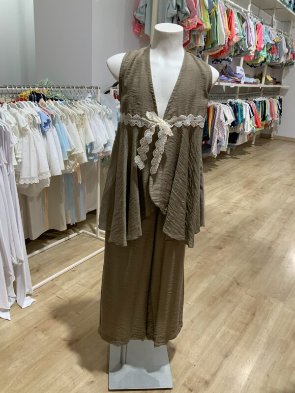 PANTALON MIDI + CHALECO FLECOS