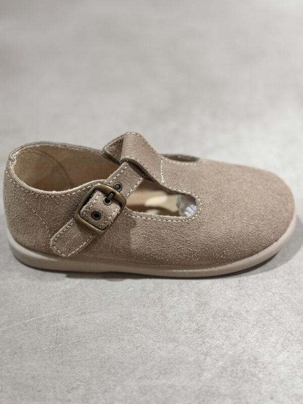 Producto de moda infantil – Referencia 552853-24
