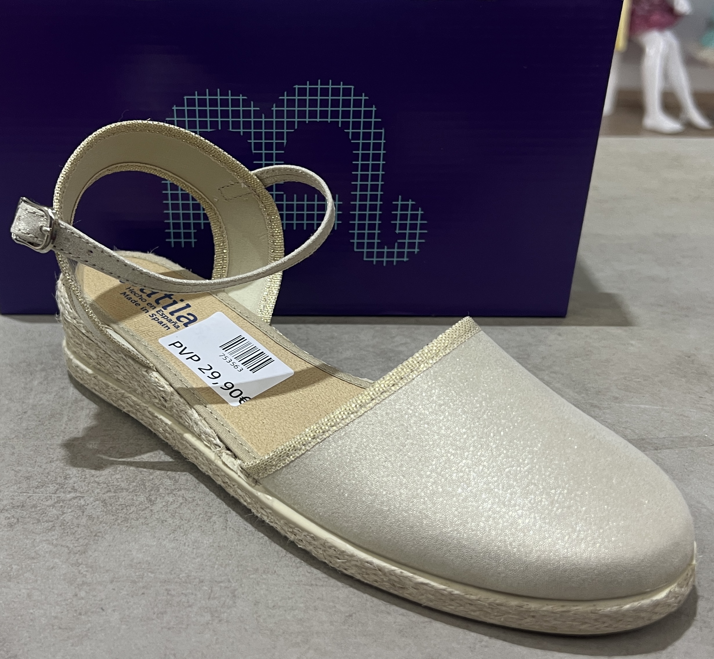 VALENC. HEB. CUÑA LYRA RIB.LUX