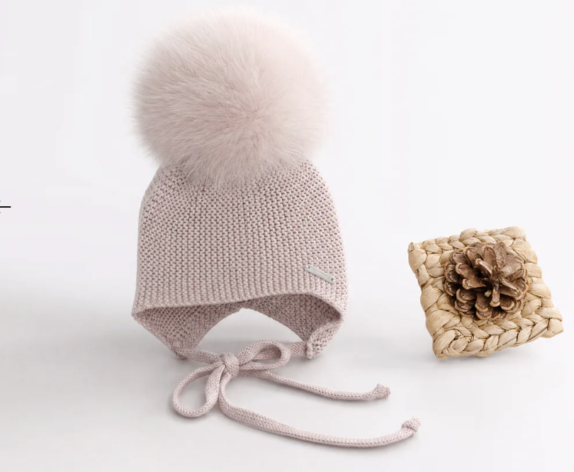 GORRO OREJERO CON POMPON